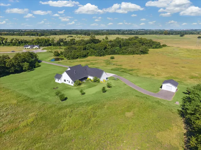 $1,350,000 | 1009 Century Terrace, Brenham, TX 77833