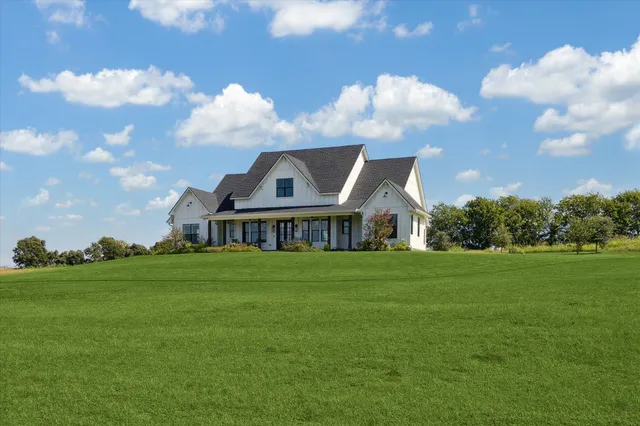 $1,350,000 | 1009 Century Terrace, Brenham, TX 77833