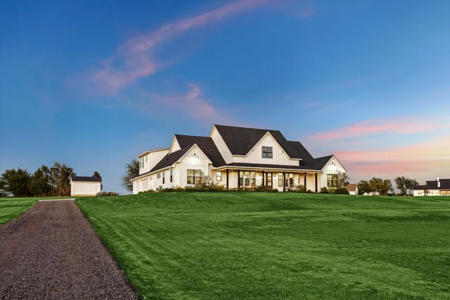 $1,350,000 | 1009 Century Terrace, Brenham, TX 77833