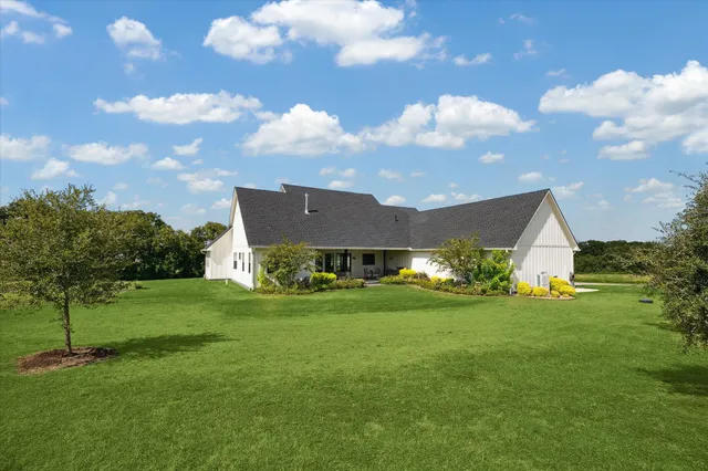 $1,350,000 | 1009 Century Terrace, Brenham, TX 77833