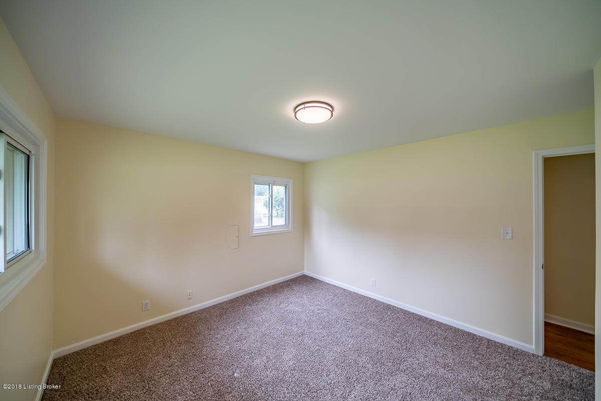 1846 Heaton Road Louisville, KY 40216 - Photo 28 of 36 1846 Heaton Rd L-7