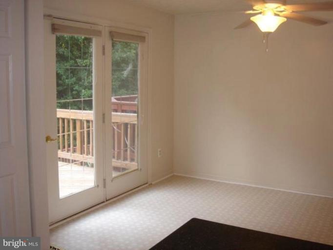 7586 Aspenpark Road Lorton, VA 22079 - Photo 7 of 10 Breakfast Area