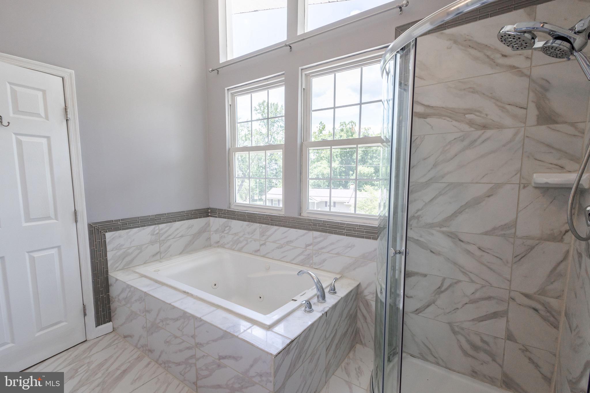 42205 Ridge Road Mechanicsville, MD 20659 - Photo 35 of 59 Master bath