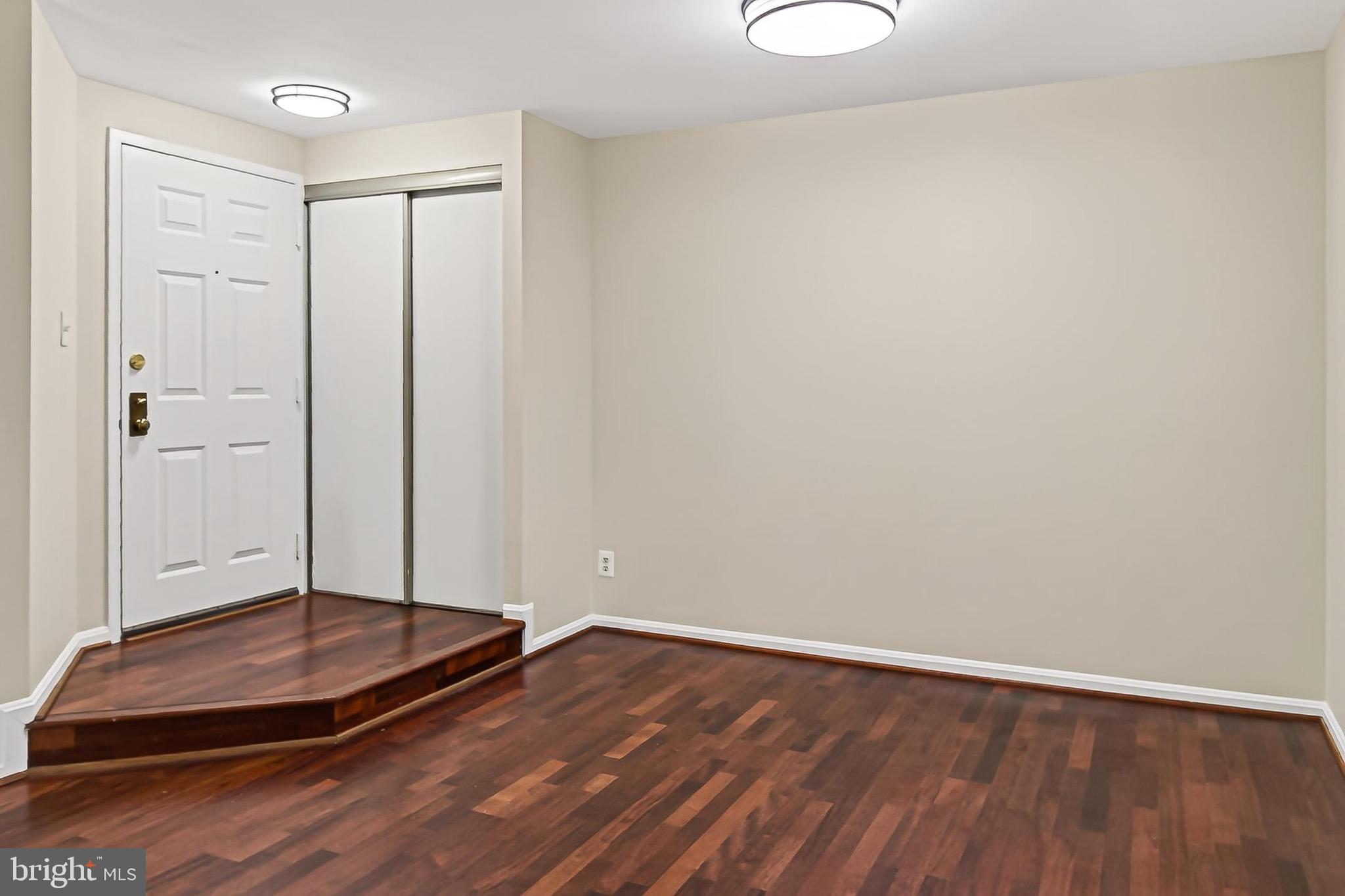 5835 Cove Landing Road, Unit 304 Burke, VA 22015 - Photo 7 of 37 New lighting