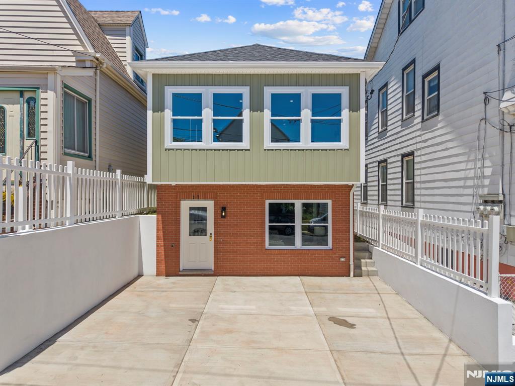 37 Devon Terrace Kearny, NJ 07032 - Photo 1 of 33