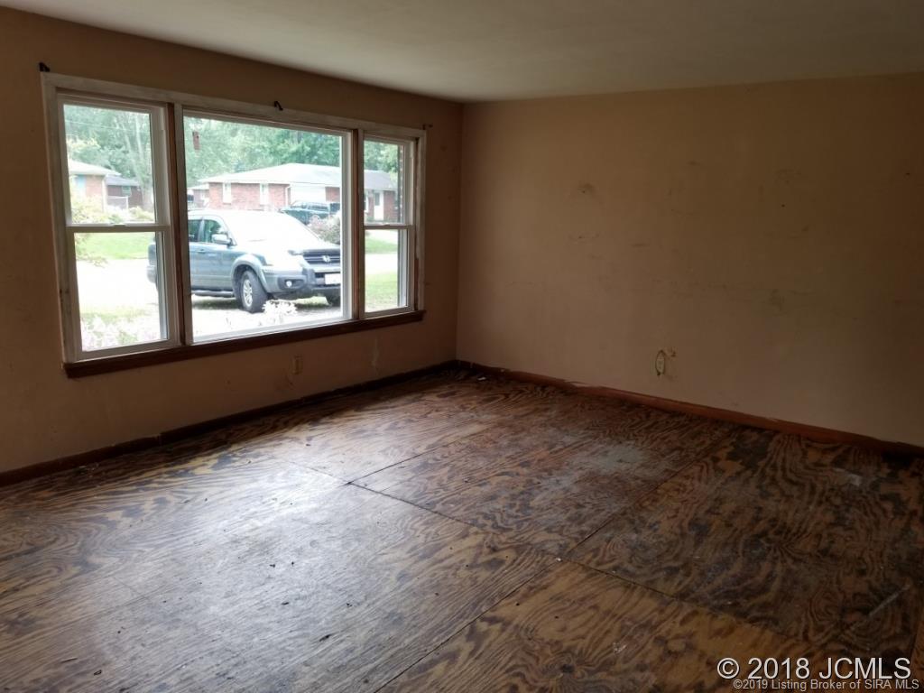 140 Maple Street Hanover, IN 47243 - Photo 4 of 12 Gallery Image 4