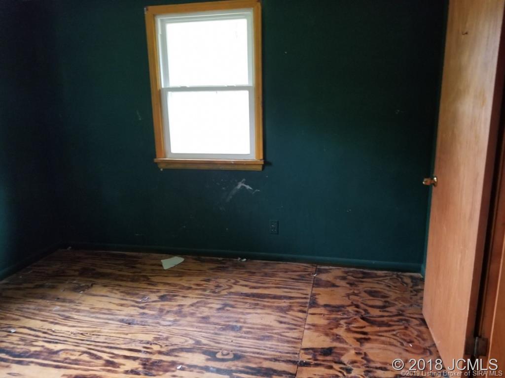140 Maple Street Hanover, IN 47243 - Photo 10 of 12 Gallery Image 10