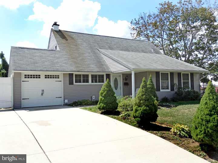 2 Harp Road Levittown, PA 19056 - Photo 1 of 17 Gallery Image 1