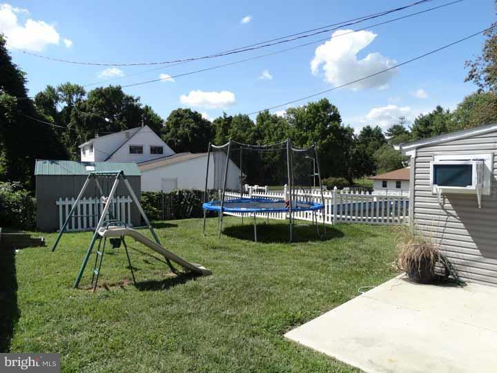 2 Harp Road Levittown, PA 19056 - Photo 16 of 17 Gallery Image 16