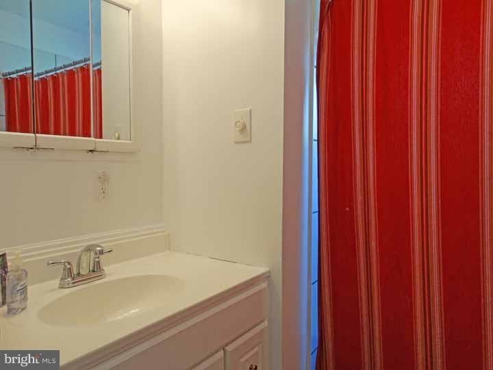 2 Harp Road Levittown, PA 19056 - Photo 8 of 17 Gallery Image 8