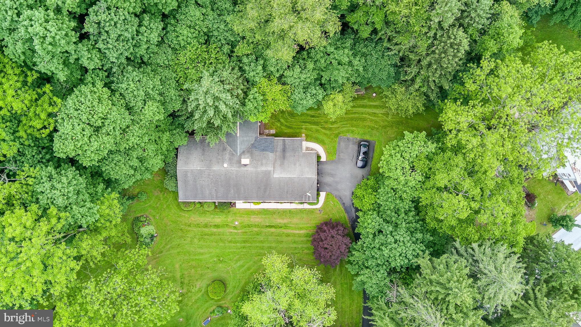417 Ray Mar Road Oxford, PA 19363 - Photo 29 of 34 a view of a garden with a fountain