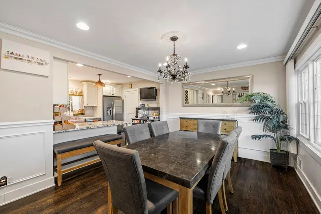 $339,000 | 8602 South Oak Park Avenue, Burbank, IL 60459