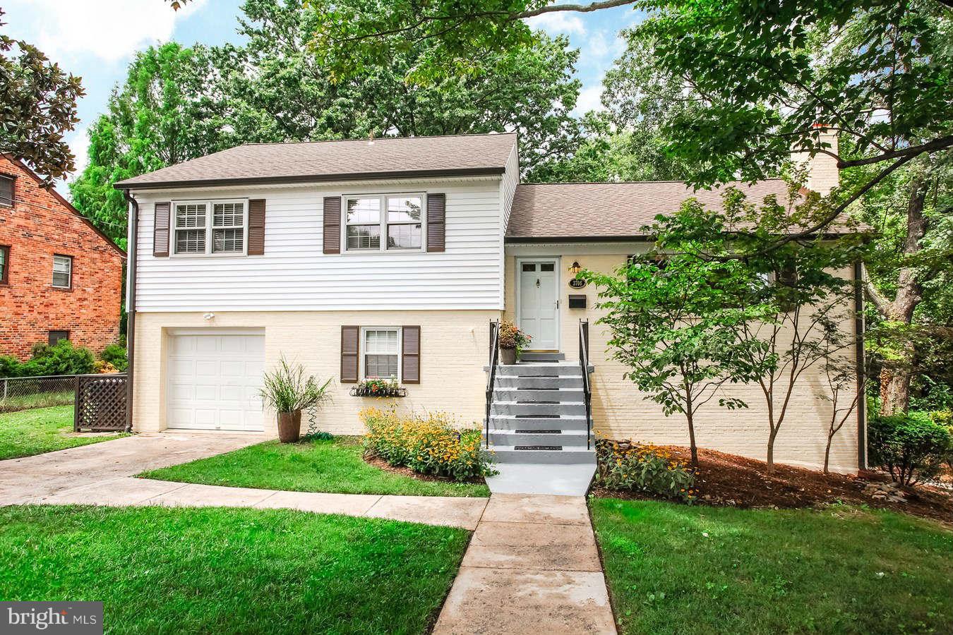 3706 North Glebe Road Arlington, VA 22207 - Photo 1 of 24 Exterior (Front)