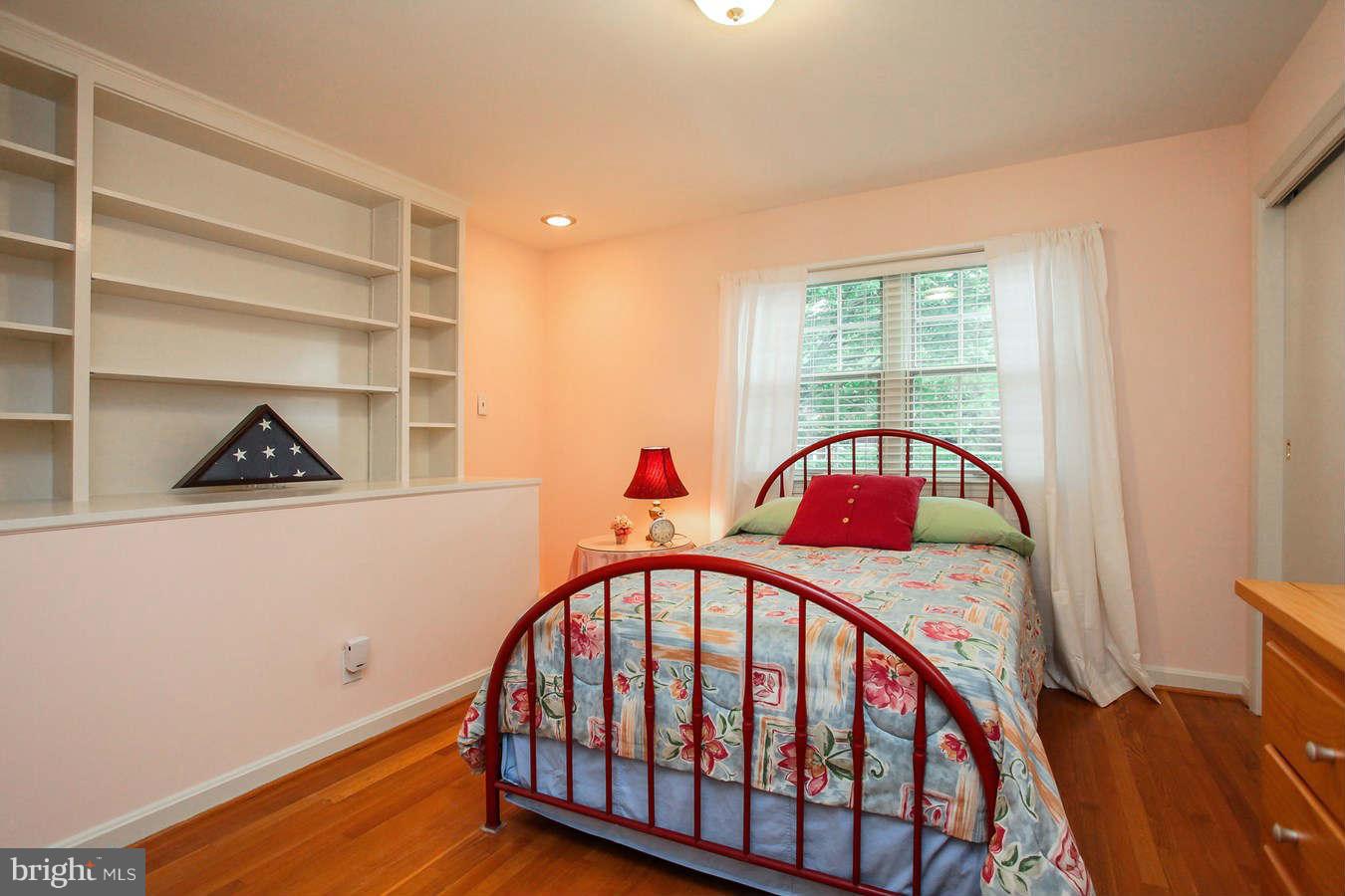 3706 North Glebe Road Arlington, VA 22207 - Photo 17 of 24 Bedroom
