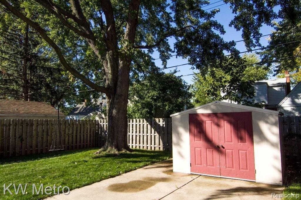 2420 Princeton Road Berkley, MI 48072 - Photo 22 of 22 IMG_0437.jpg