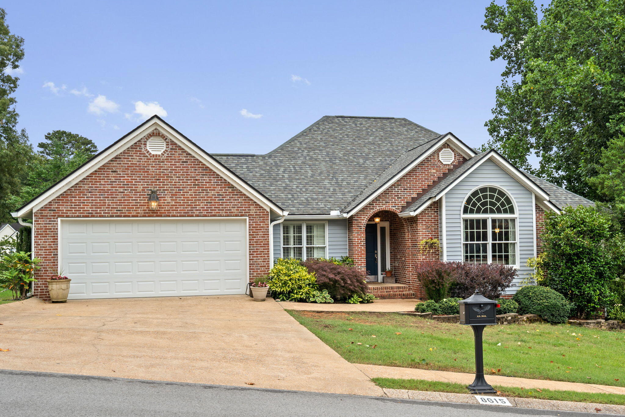 8615 Georgetown Trace Lane Chattanooga, TN 37421 - Photo 5 of 36 5-web-or-mls-Georgetown Trace-Lora L-5
