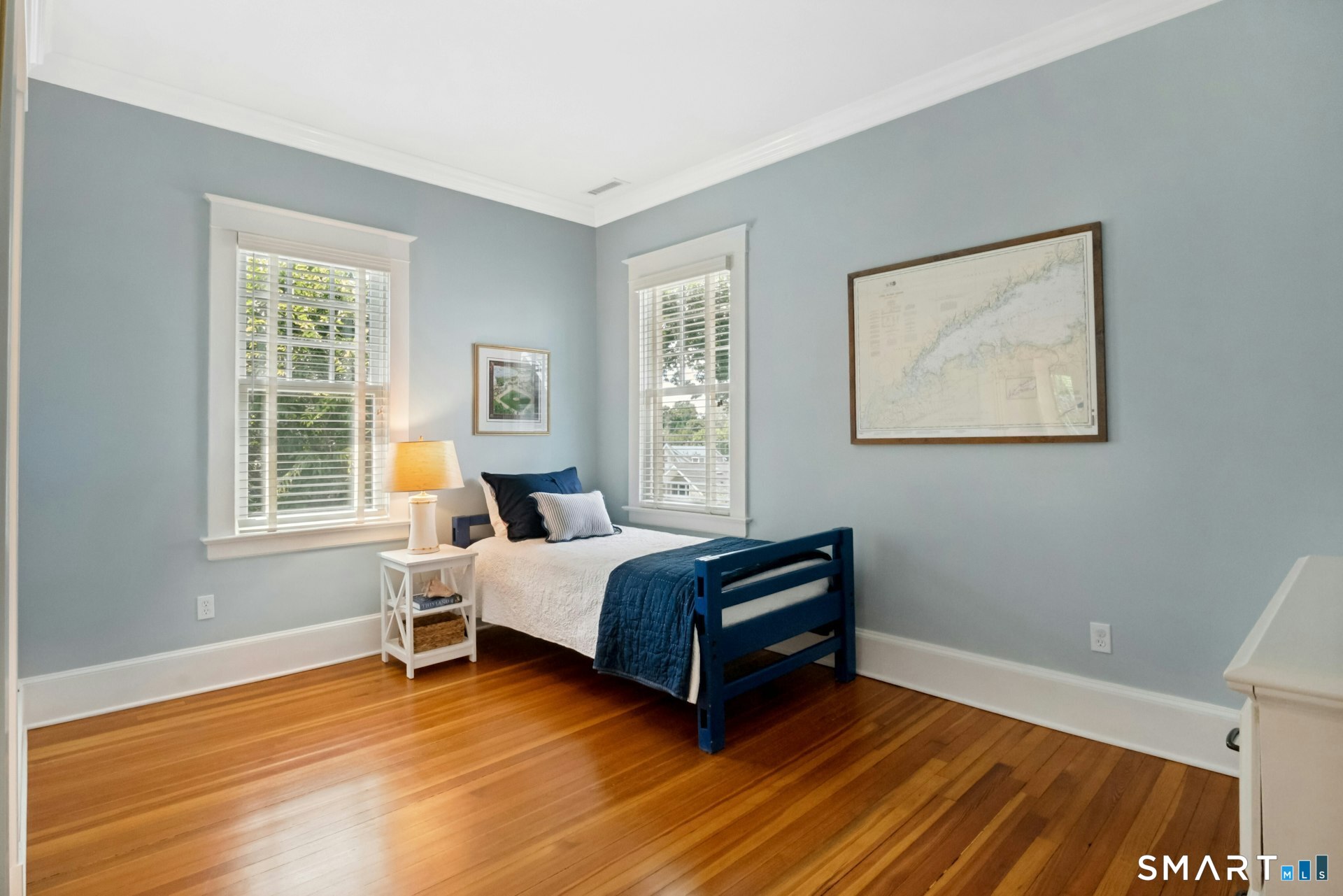52 Chesterfield Road Stamford, CT 06902 - Photo 22 of 40 Third bedroom with Jack and Jill bath