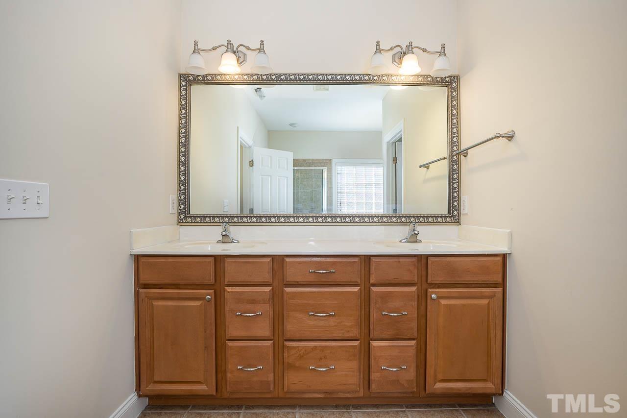 108 Ivyshaw Road Cary, NC 27519 - Photo 18 of 30 Gallery Image 18