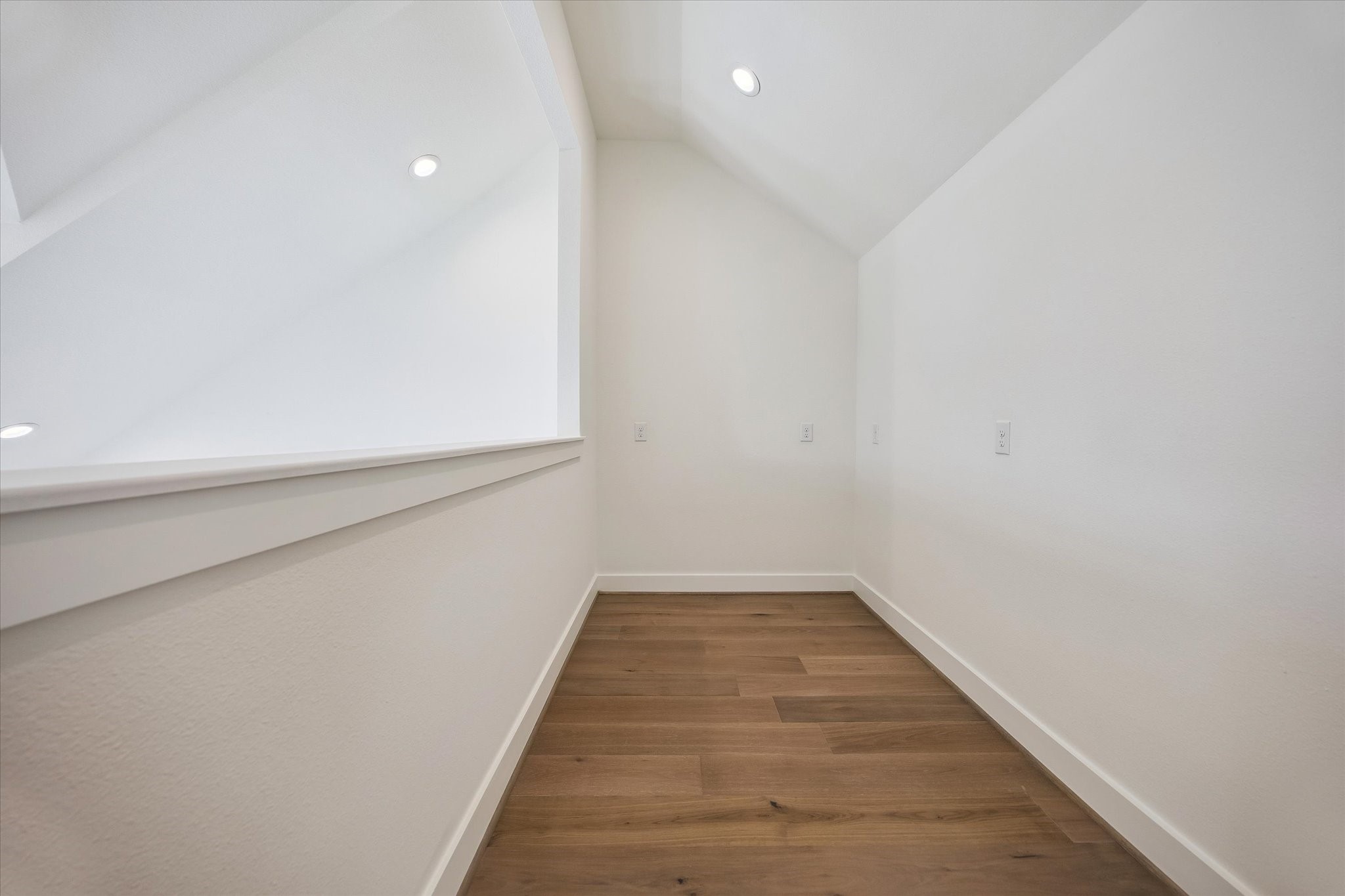 5329 Dora Street Houston, TX 77005 - Photo 20 of 43 This versatile flex space is ideal for a desk nook, reading retreat, or custom floor-to-ceiling library shelving designed to fit your lifestyle.
