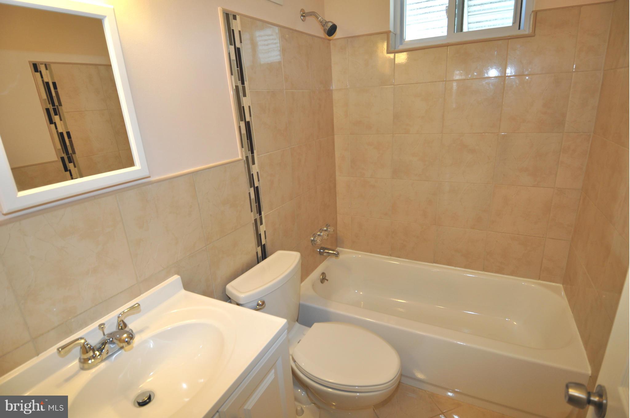 2225 Coralthorn Road Baltimore, MD 21220 - Photo 12 of 23 Bath