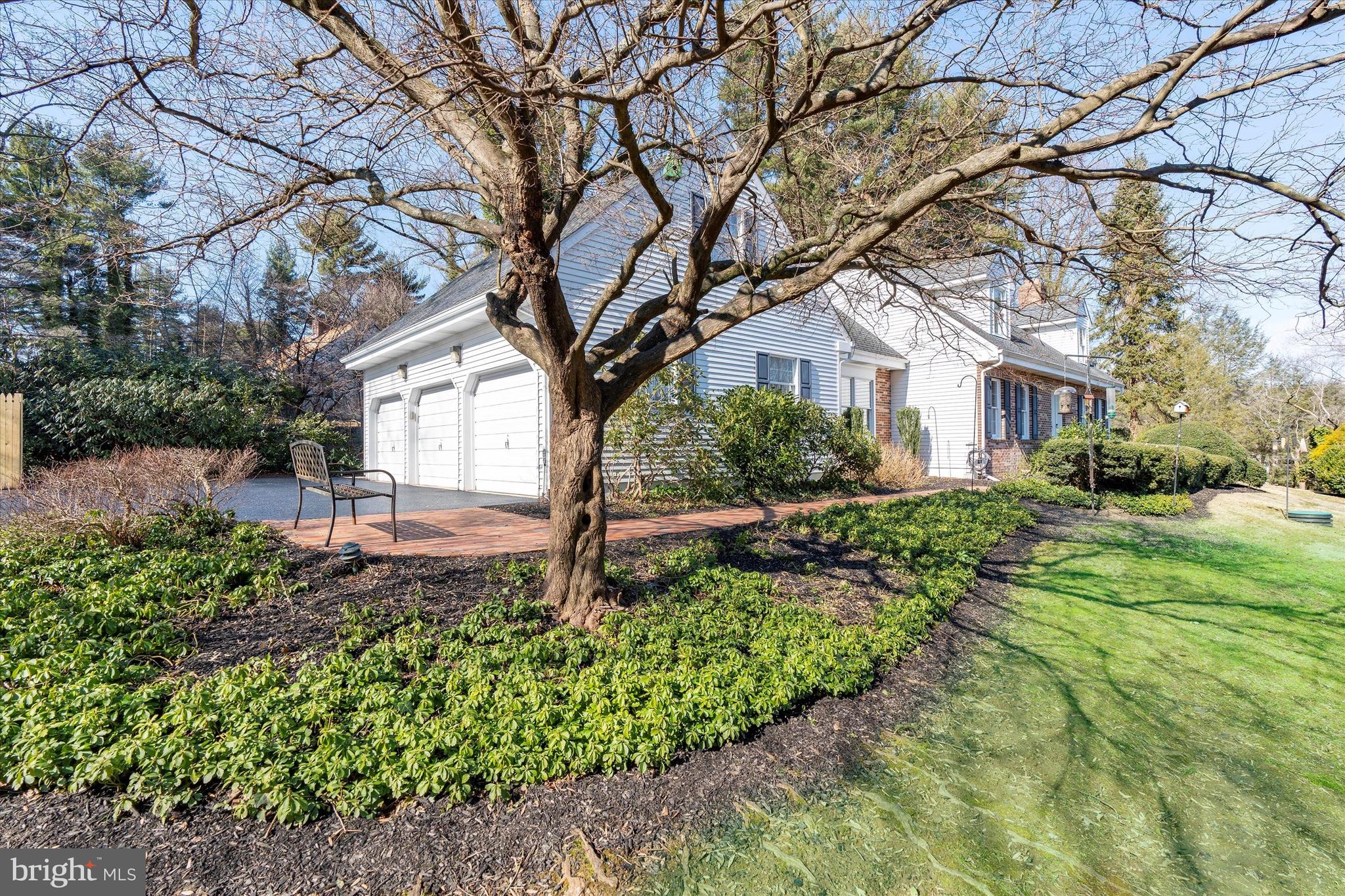600 Cheltenham Road Wilmington, DE 19808 - Photo 31 of 33 Gorgeous landscaping and curb appeal