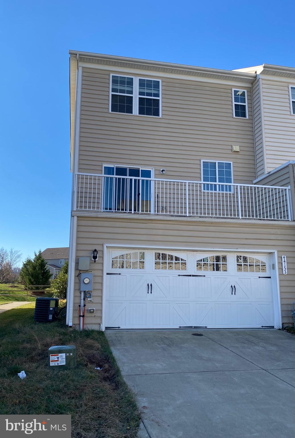 44153 Seawolve Square Chantilly, VA 20152 - Photo 48 of 52 Balcony off the Kitchen/Family Area.