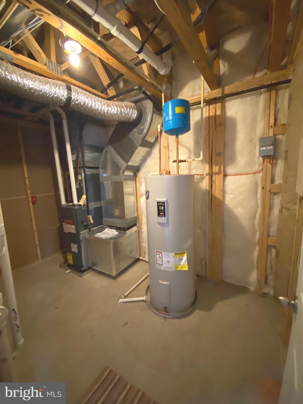 44153 Seawolve Square Chantilly, VA 20152 - Photo 52 of 52 Utility/storage room