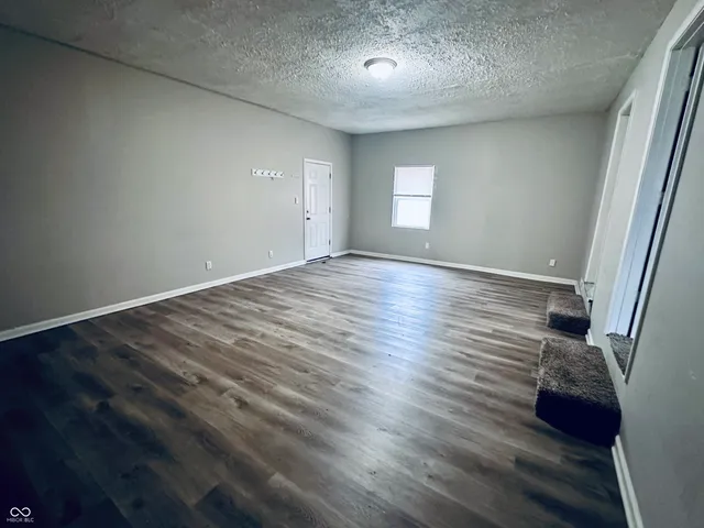 $174,900 | 2202 South Meeker Avenue, Muncie, IN 47302