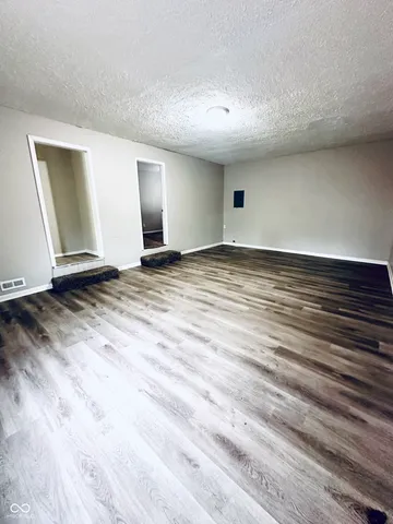 $174,900 | 2202 South Meeker Avenue, Muncie, IN 47302