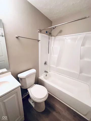 $174,900 | 2202 South Meeker Avenue, Muncie, IN 47302