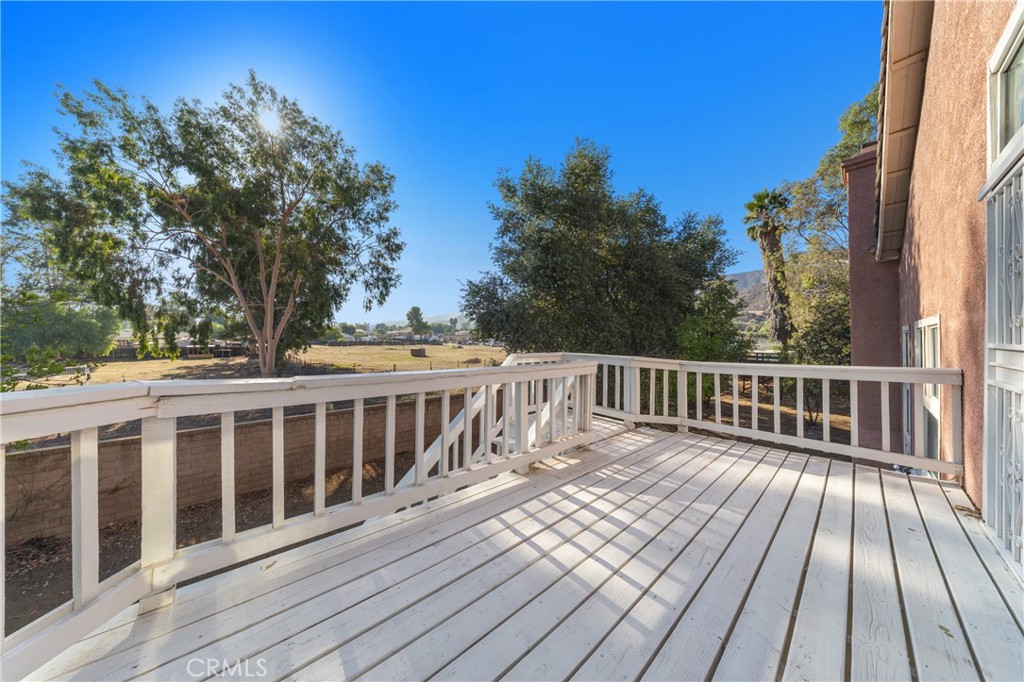 32858 Alderbrook Road Wildomar, CA 92595 - Photo 32 of 56 a view of wooden deck
