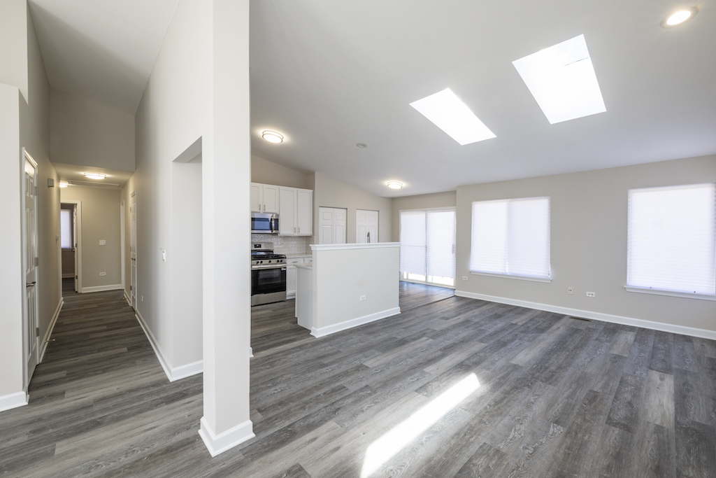 1882 Blossom Ridge Drive Bolingbrook, IL 60490 - Photo 3 of 26