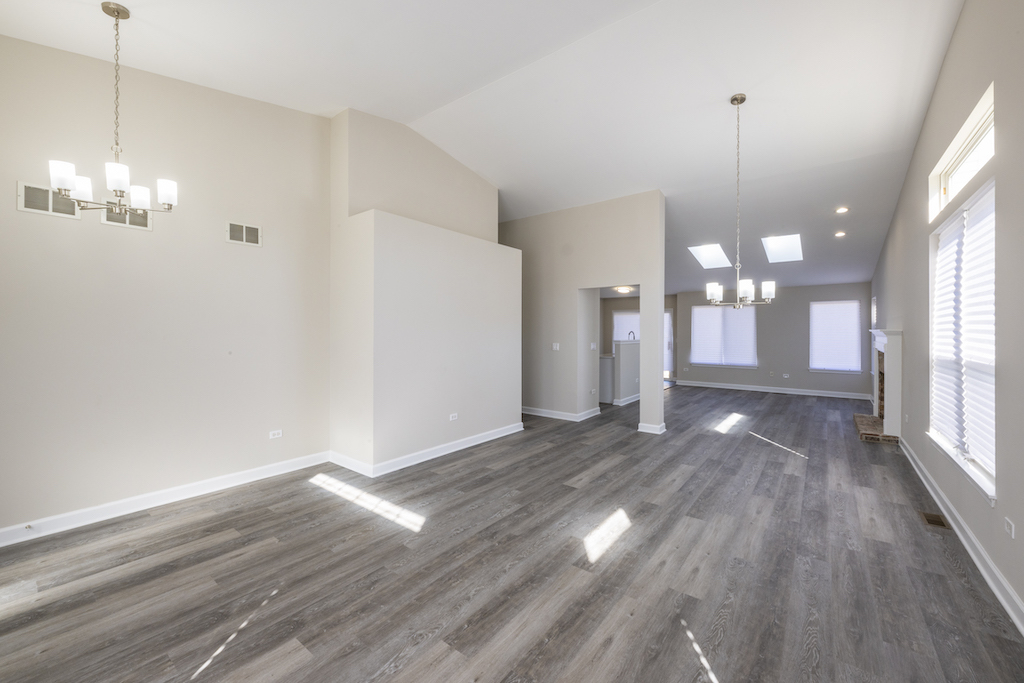 1882 Blossom Ridge Drive Bolingbrook, IL 60490 - Photo 4 of 26