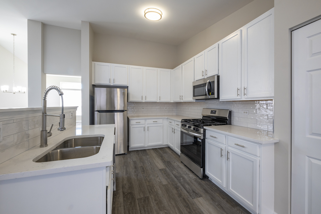 1882 Blossom Ridge Drive Bolingbrook, IL 60490 - Photo 7 of 26