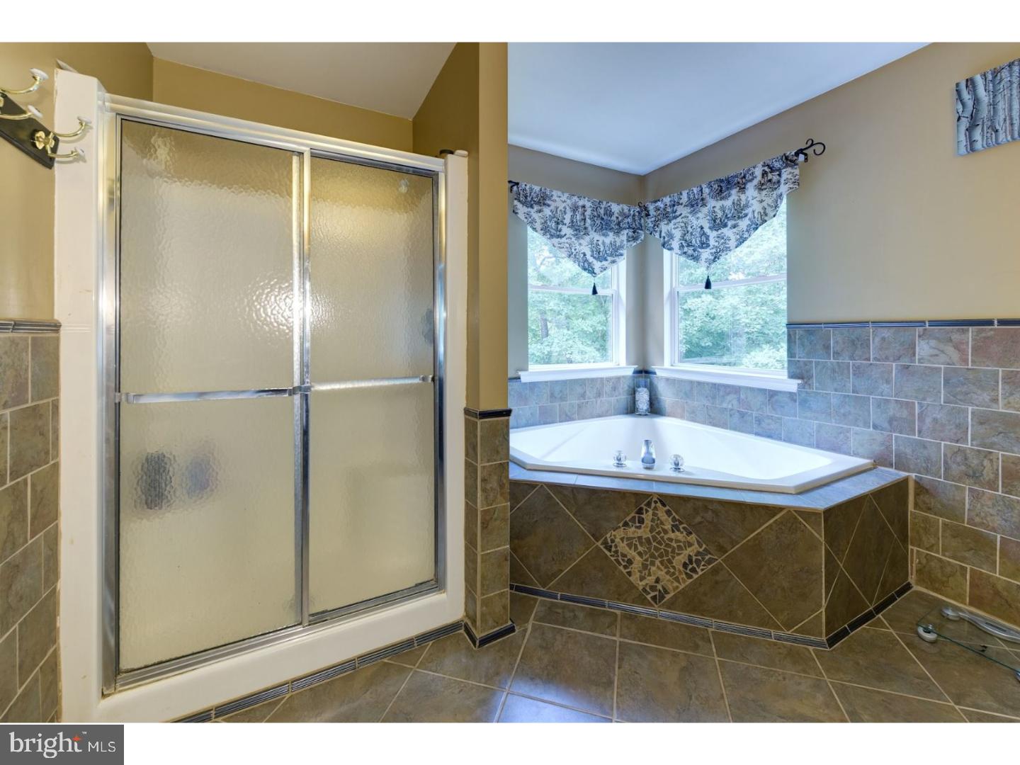 11 Quail Ridge Court Medford, NJ 08055 - Photo 13 of 25 Master Bathroom