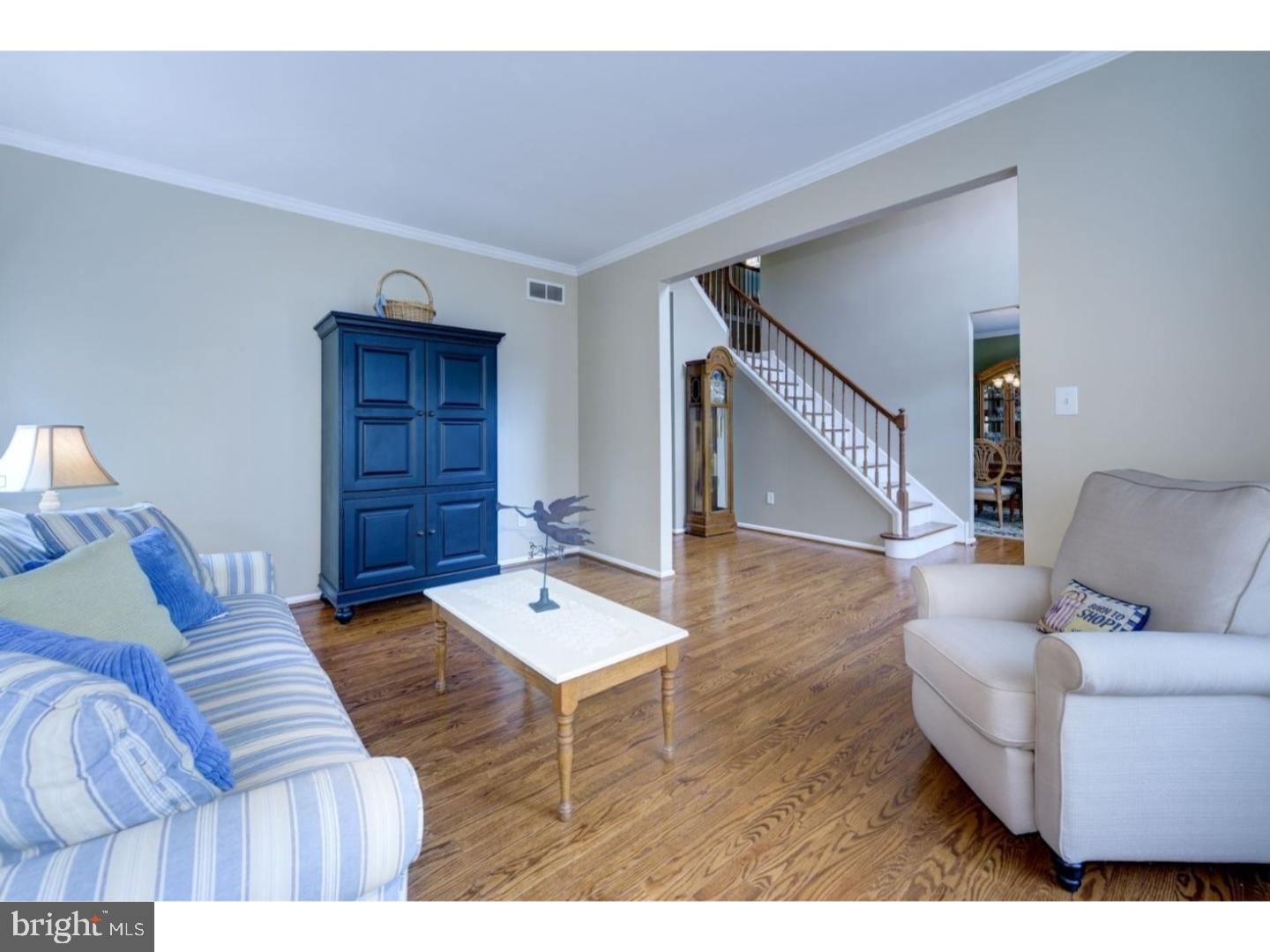 11 Quail Ridge Court Medford, NJ 08055 - Photo 5 of 25 Living Room