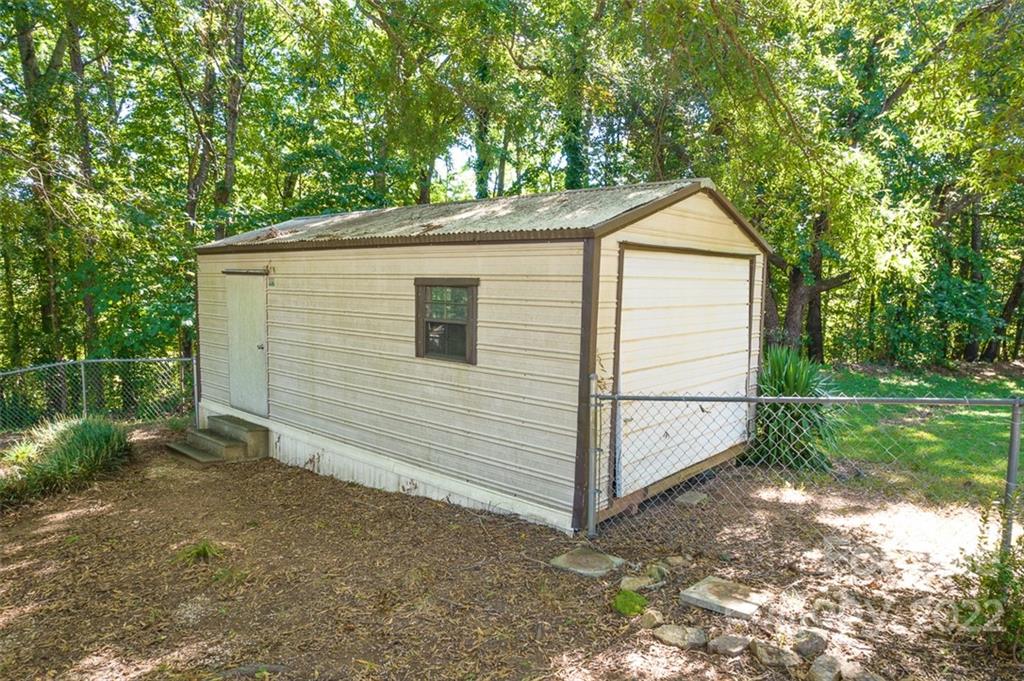 1792 Hewitt Road Claremont, NC 28610 - Photo 42 of 46 Gallery Image 42