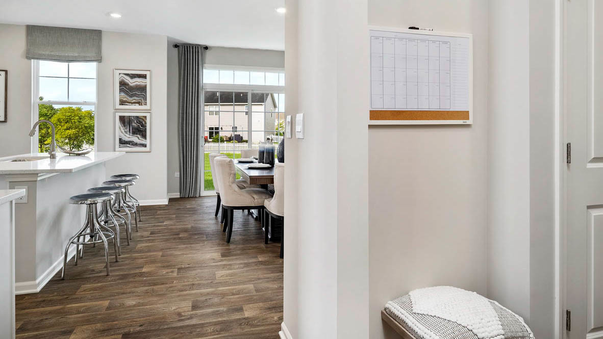 1810 Legacy Pointe Boulevard Plainfield, IL 60586 - Photo 4 of 20