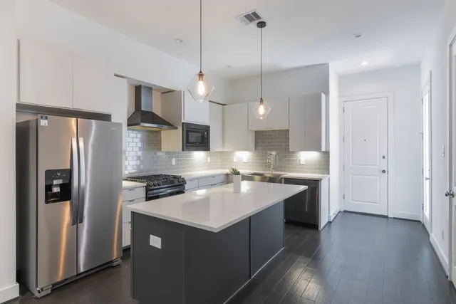 $3,299 | 5841 Dolores Street, Houston, TX 77057