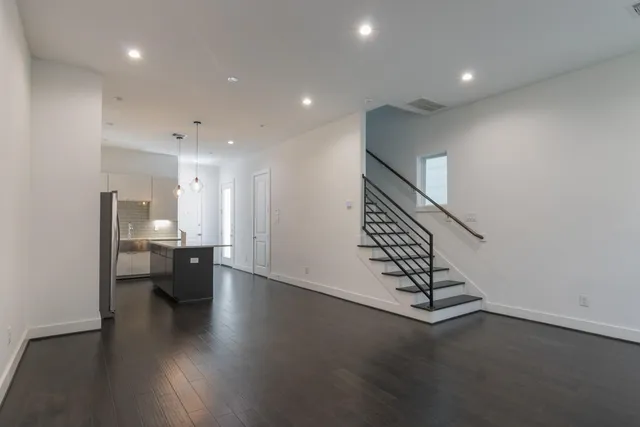 $3,299 | 5841 Dolores Street, Houston, TX 77057