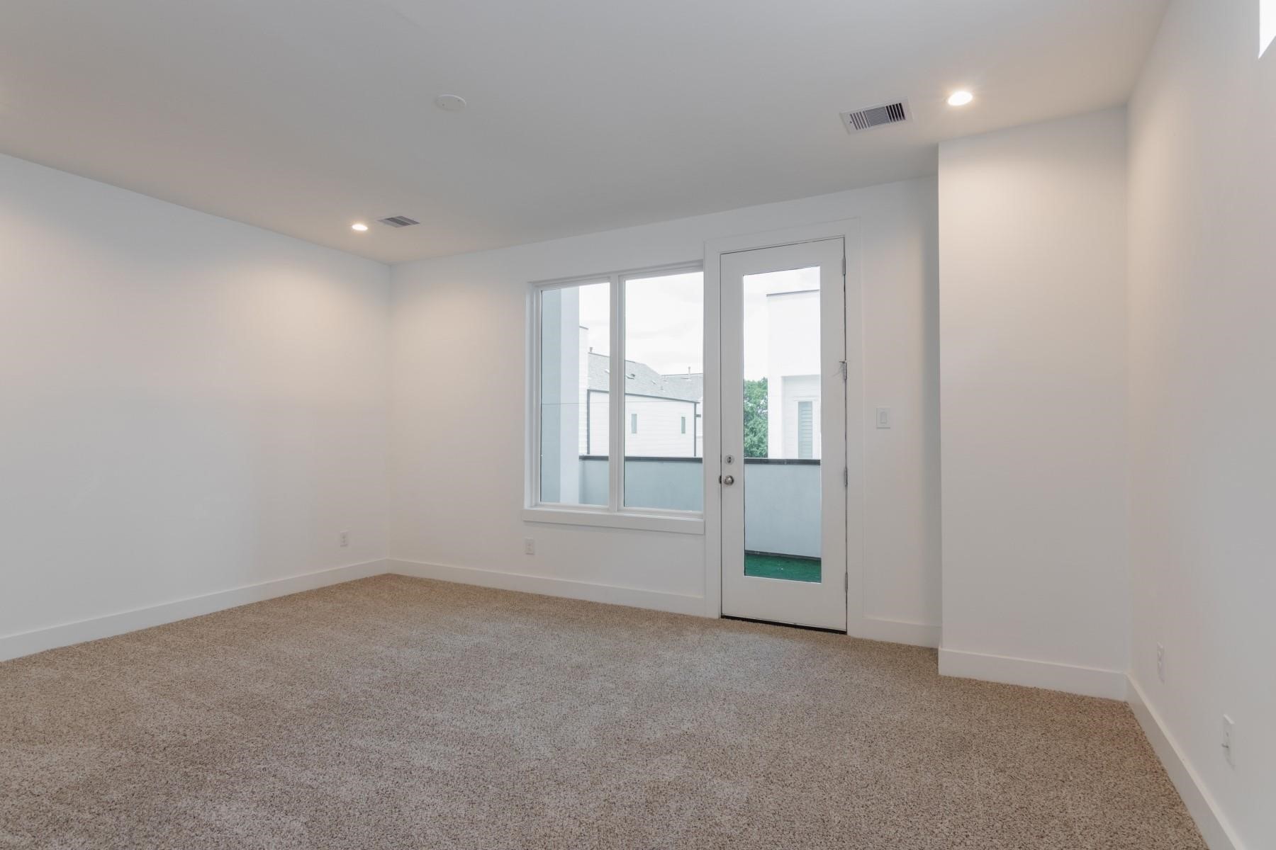 5841 Dolores Street Houston, TX 77057 - Photo 8 of 23