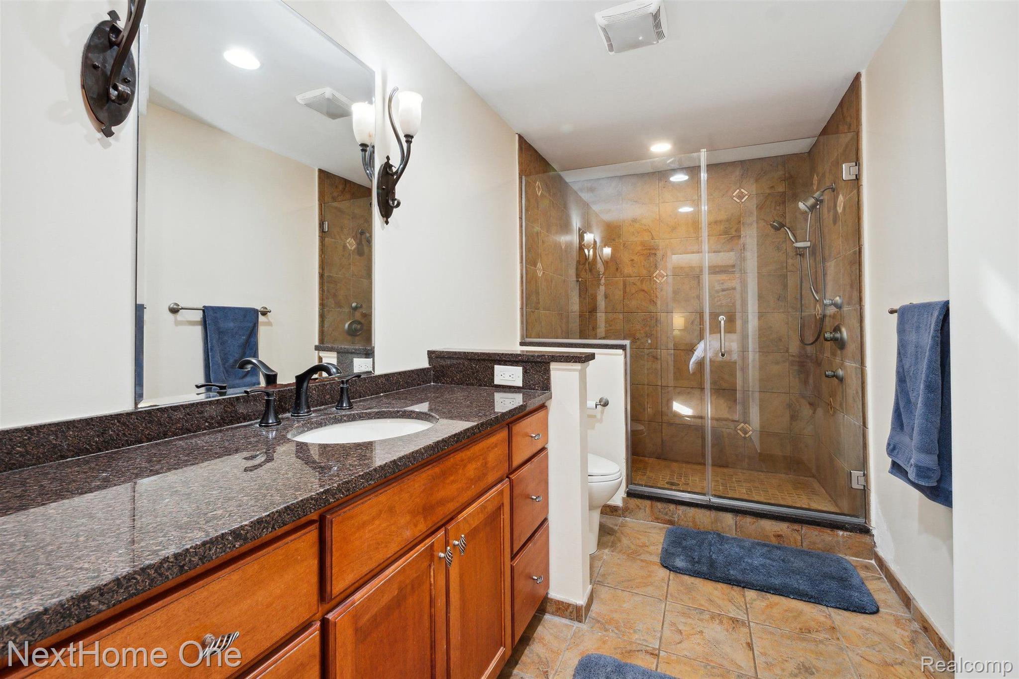 3171 Smugglers Ridge Walled Lake, MI 48390 - Photo 19 of 29 Luxurious Primary Bath with Huge Tiled Shower and