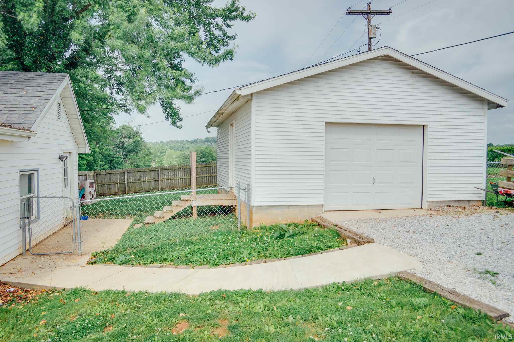 1833 Guthrie Road Bedford, IN 47421 - Photo 23 of 28 Gallery Image 23