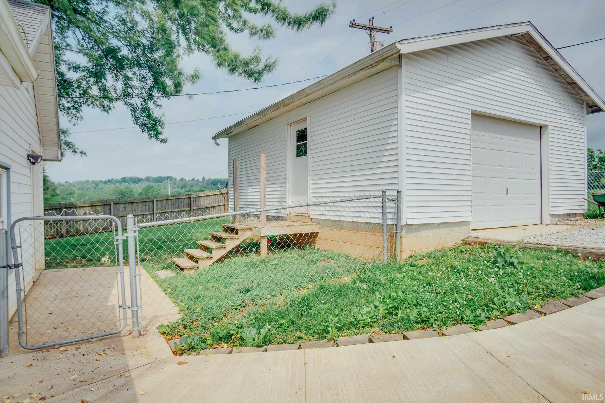 1833 Guthrie Road Bedford, IN 47421 - Photo 24 of 28 Gallery Image 24