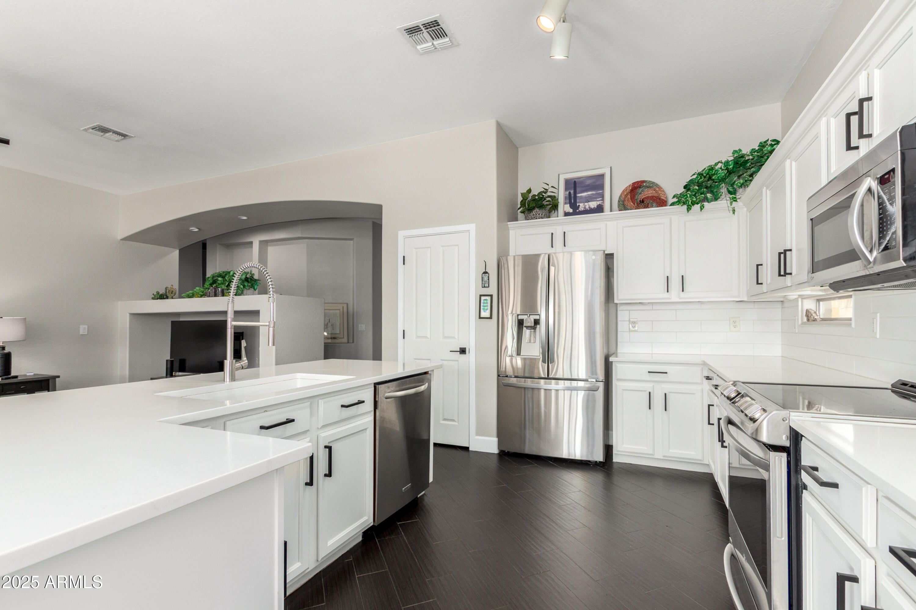 4662 South Calico Road Gilbert, AZ 85297 - Photo 13 of 52 PIC10