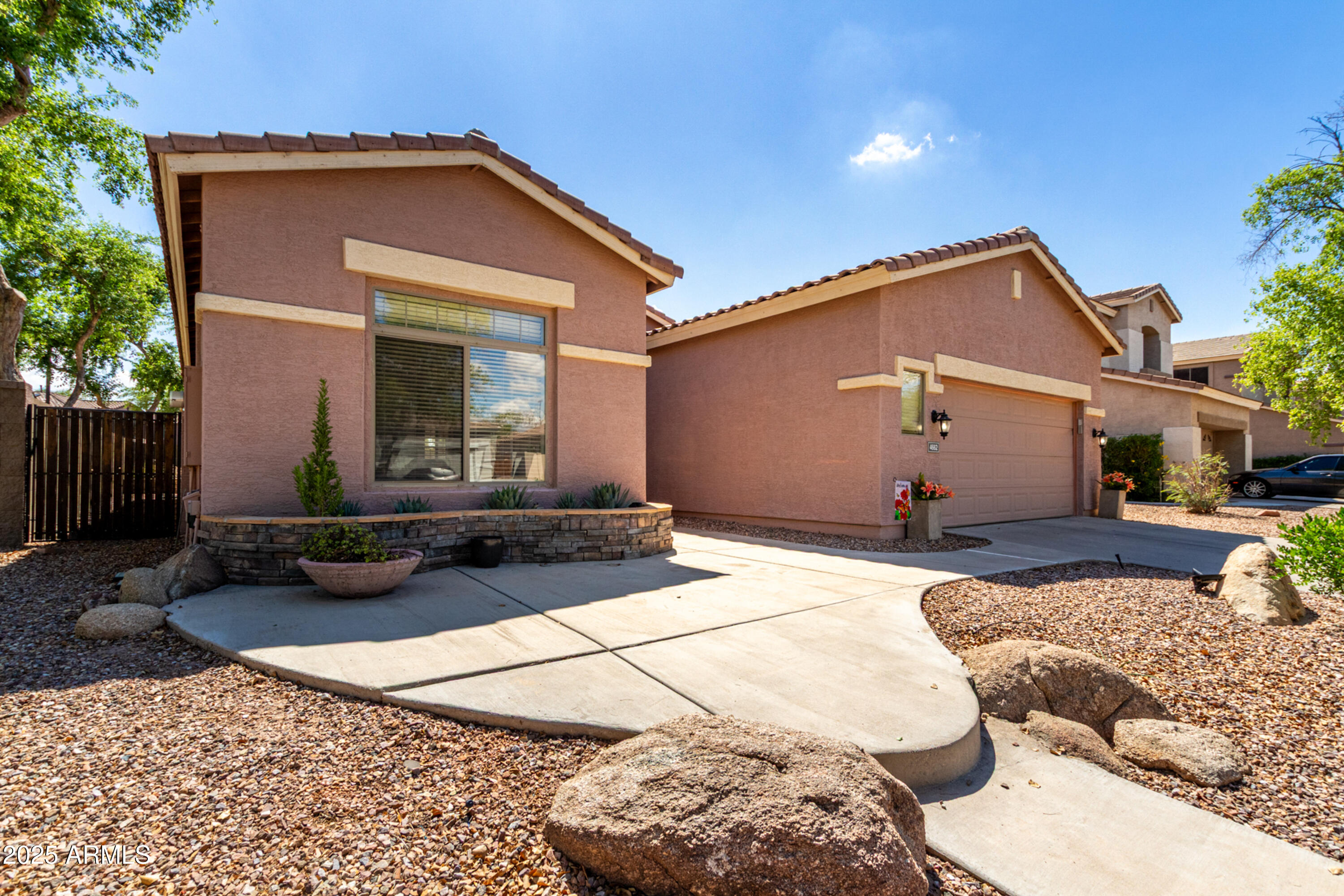 4662 South Calico Road Gilbert, AZ 85297 - Photo 3 of 52 PIC 1