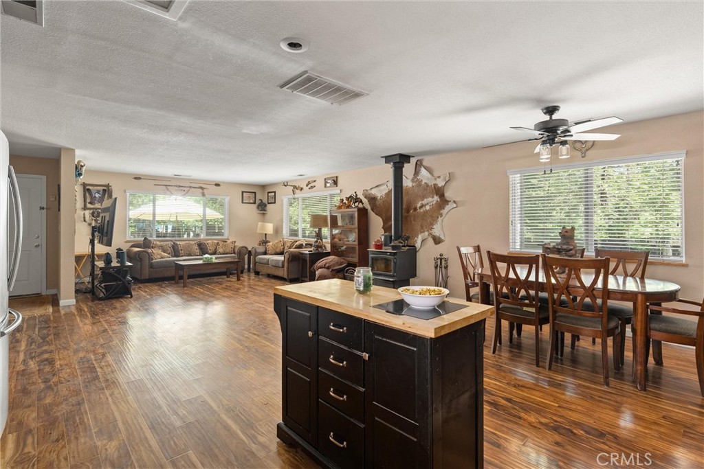 6176 Some Way Magalia, CA 95954 - Photo 15 of 46 a living room with furniture and a wooden floor