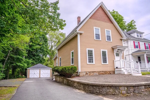 $559,000 | 32 Dale Street, Franklin, MA 02038