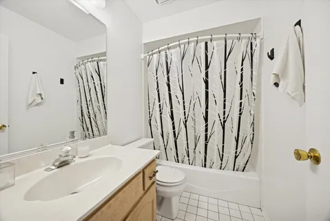 $495,000 | 1948 Concord Drive, Downers Grove, IL 60516