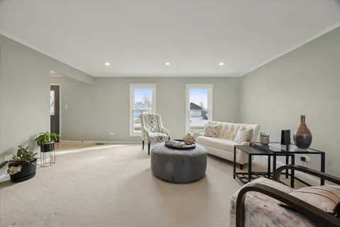 $495,000 | 1948 Concord Drive, Downers Grove, IL 60516